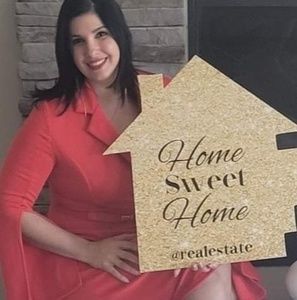 Meet your Posher, Yazbel